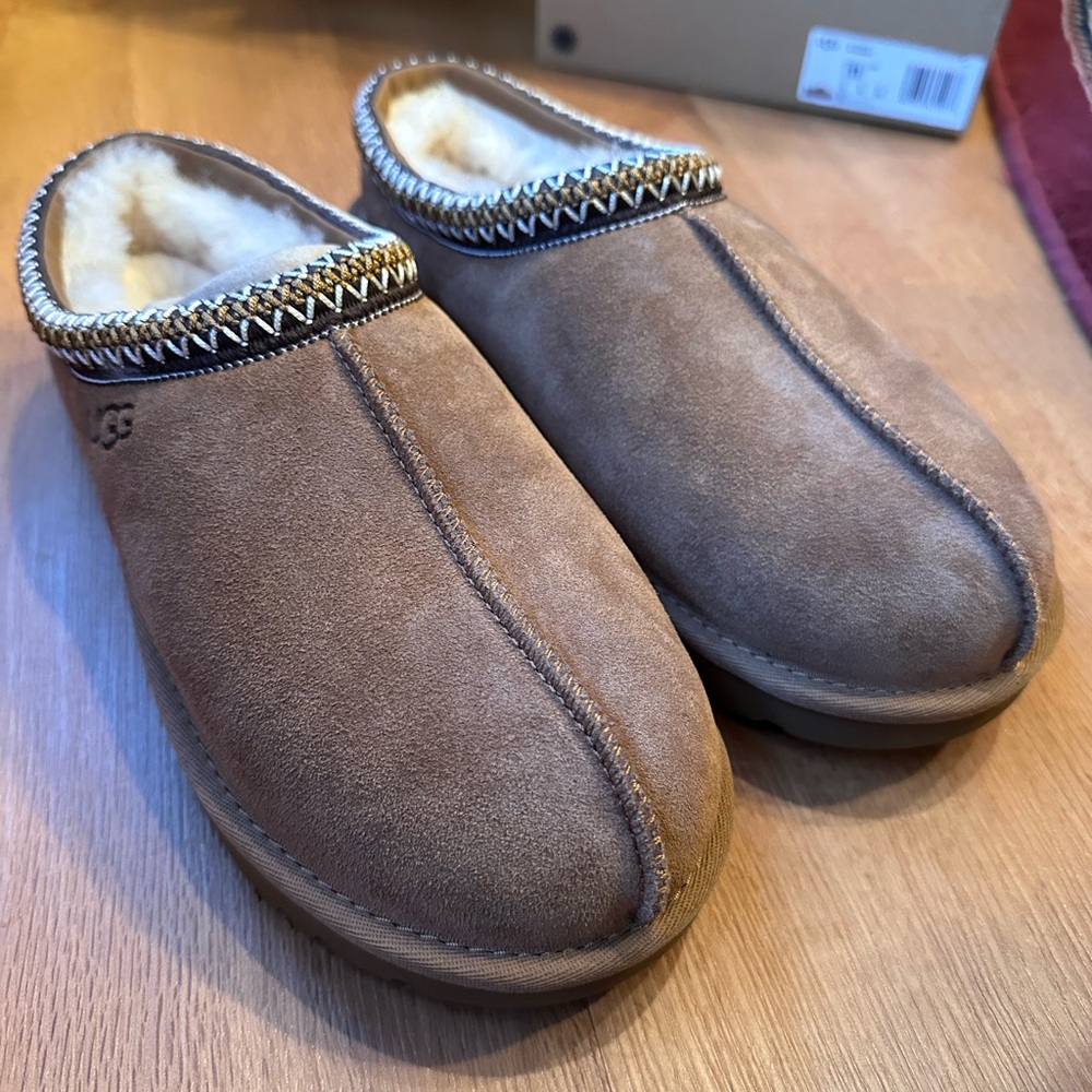 UGG Chestnut Tasman Slipper
